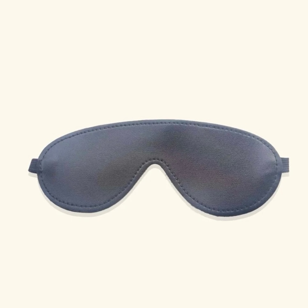 Blindfold kinky time